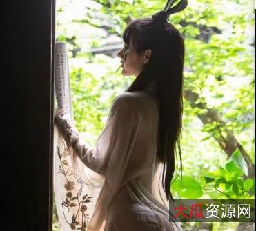 秀人网女神诗诗kiki：19V220m，一对一、三点全漏、有尺度视频盛宴！