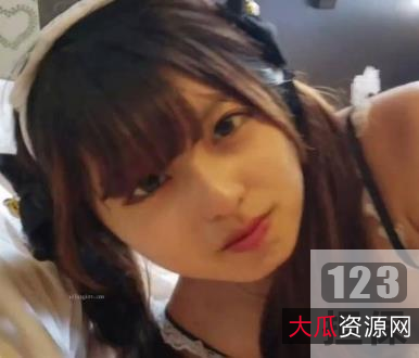 《岛国女星小田菜：火辣身材让你吃瓜不已！》