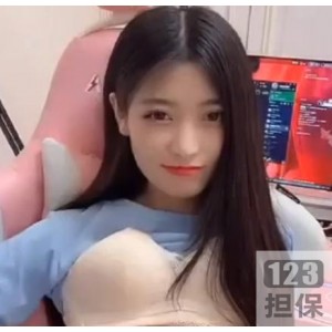 火爆网红主播：月月大小姐姐，18W粉丝热度空前高涨，精彩视频让你爱不释手！