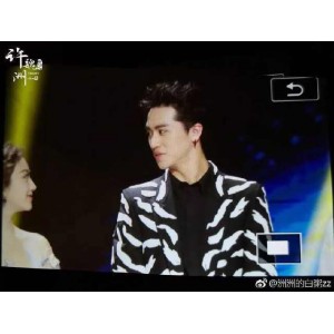 《2022：流光之城》，景甜、许魏洲、经超等主演，爱情与乱世的挣扎！