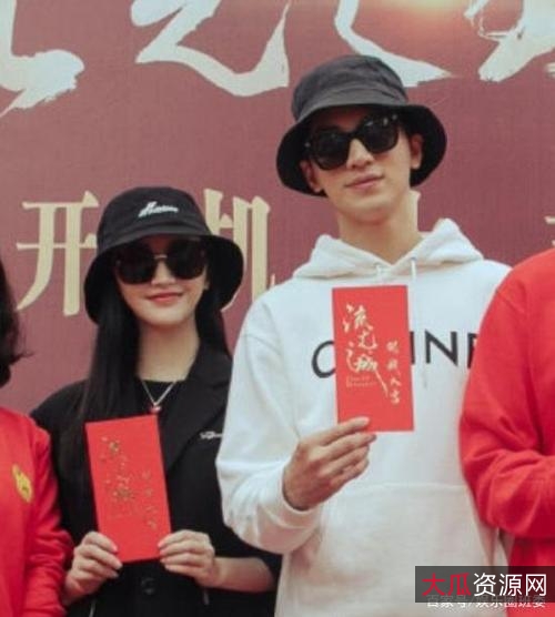 《2022：流光之城》，景甜、许魏洲、经超等主演，爱情与乱世的挣扎！