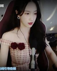 美足御姐繁华银语：身材一级棒黑丝空姐服绑带黑丝合集