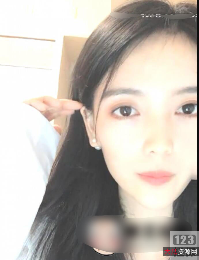 岳月yue视频资源：抖音热门曲、微信直播、清纯芳容，精彩视频收获无限