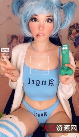 《{{网红名字}}的抖音反差婊：190部精选视频，让你感受精彩的视觉盛宴》