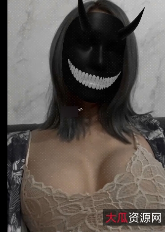 mygif768v视频资源集：7.5G视频片段、图片，探索网红mygif7的精彩表演！