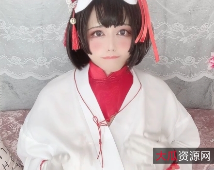 收藏必备日本伪娘momo的性感写真、睡衣、布偶、猫咪玩具、黑色衬衫、墨镜、男人等小合集，22V+10G视频资源！