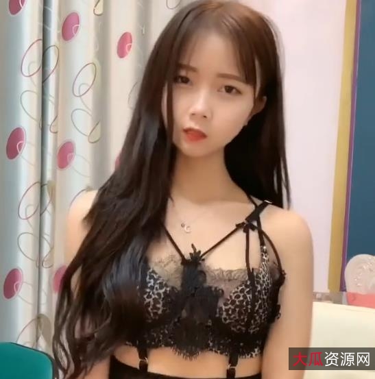 张傲娇快手温柔苗自拍合集:爱恨情仇舞蹈、素材、加特林等精彩瞬间