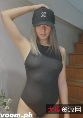 欲望折磨：人气网红模特儿许美仁被四眼金主玩玩私拍，0.66G百度盘下载！