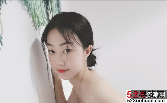 火辣美女杭州李子玥作品中的视频资源：精致五官、浓密发丝、温柔可人、柔情似水！