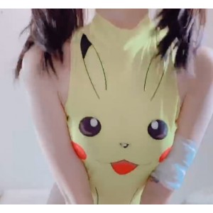 网红妹子小玉的性感可爱，7V四人游4.6G自拍资源珍藏版