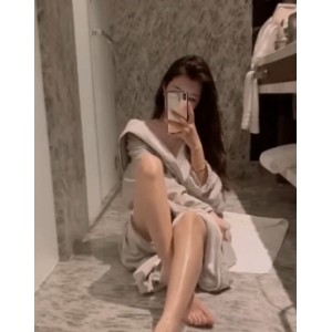 精选开放反差婊推特合成甄选：苏仨穿梭在男主的玩弄下，精彩表演！