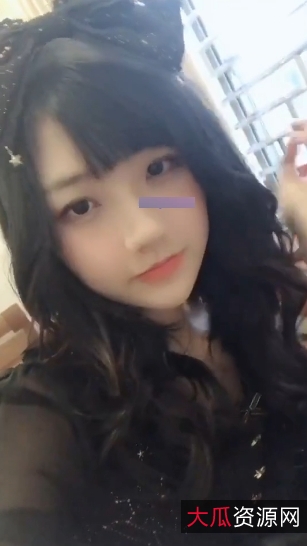 某推网红浮力姬(你夏总)室外抖M绝版精彩视频资源77V-1.5G