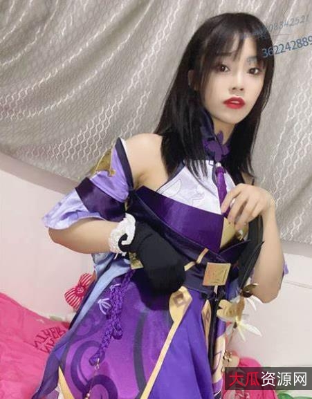 《罗莉：虎牙超级人气反差婊的热爱生活》