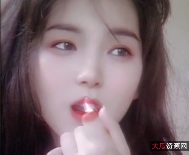 《自行打包：小范冰冰颜值天花板的爱情故事》