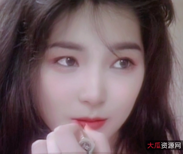 《自行打包：小范冰冰颜值天花板的爱情故事》