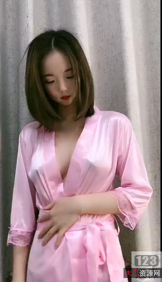 童啵啵定制舞蹈合集快手网红主播穿着不知火舞、空姐、白衬衣、黑裙、灰丝贴身群、粉色睡裙等18部舞蹈视频