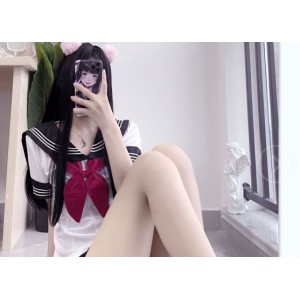 网红兔兔酱：青春靓丽的大长腿，柔弱性格，精选视频与照片等你来欣赏