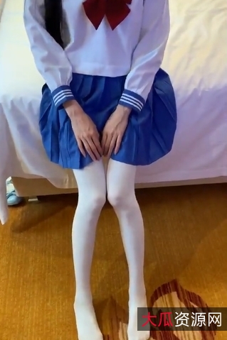 清纯学生罗莉风：超人气紫薇美女主播绅士合集