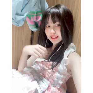 反差婊比心陪玩：小雪25V+9.8G资源合集百度盘下载