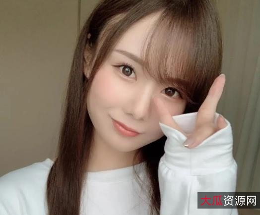 某推清纯达人miru岛国女星出道全部作品探索青春梦想：岛国女星miru技巧类演技、20W粉丝支持的清纯美丽作品集