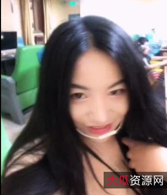 精选浮力姬陈丝丝：抖M女神自虐风格，玩具皮鞭蜡烛，让人痴迷不已