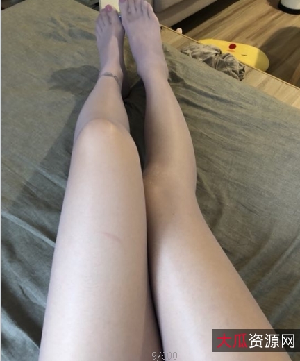 黑加仑子热情活力全景展示：穿性感衣服跳舞表演、丝袜高跟美脚拍摄恋足者福音