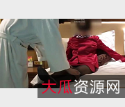 空姐黑丝秀色身材，传奇热血手撕土豪！绝佳的倒牛奶宴、bao鱼美食盛宴！