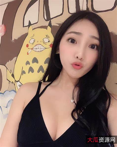 超可爱美少女JK服装资源4集7.3G，虎牙新人美女主播啵啵奶茶聪明妩媚，带你感受韩国舞蹈的魅力！