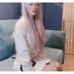 美少女糖心颜值：白发仙女网红勤快服装表情酒热