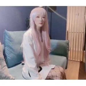 美少女糖心颜值：白发仙女网红勤快服装表情酒热