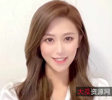 转载搬运的牛仔裤，户外野外互动无屏障内释，适合妻子和少妇使用的商品。