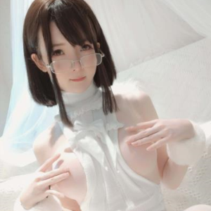 推特超美浮力姬一小央泽无删减写真合集