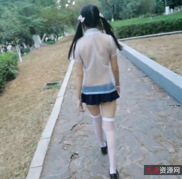 FSS冯珊珊纯视频合集：网红某推外出打野奇妙之旅