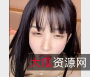 颜值超高的小姐姐与男友的房中互动