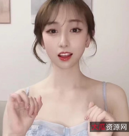 南京某学校精选清纯校花抖音63W粉丝有尺度视频完整版