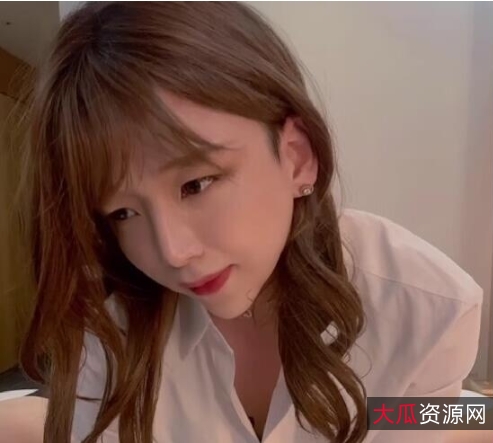 限时特惠伪娘TS-JIEUN仙女棒进凤凰洞[2V-333M]