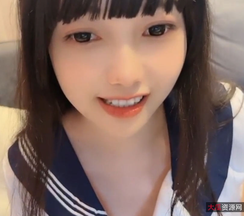 清纯20岁学生妹放飞自我合集红色小花开放