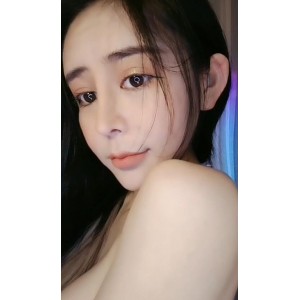 夏娃主播馨空乘福利视频：某处美精选汁水丰盈夏娃主播馨空乘在WX上发布的福利视频展示了令人惊艳的某处，美丽而精选，汁水丰盈。粉丝期待已久，赶快下载观看吧！