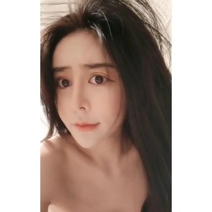 夏娃主播馨空乘福利视频：某处美精选汁水丰盈夏娃主播馨空乘在WX上发布的福利视频展示了令人惊艳的某处，美丽而精选，汁水丰盈。粉丝期待已久，赶快下载观看吧！