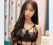 快手主播温柔苗：火辣身材舞蹈天赋，资源丰富引网友关注