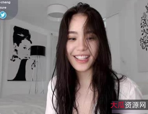 限时推荐东南亚性感主播LiChang最新合集，火爆人气引领潮流！