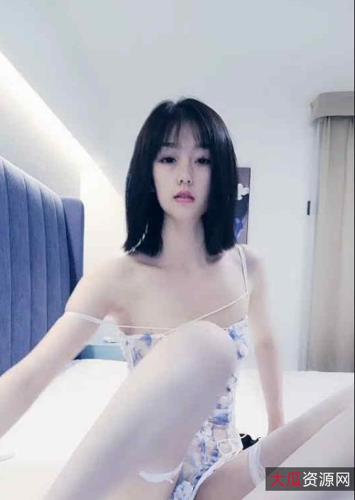 斗鱼人气王妖姬浮力姬画画的暖暖：清纯颜值绅士必看！