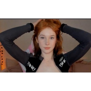 青春颜值自拍大佬作品，1小时08分精彩御姐精灵道具