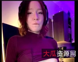 BadDragonSlayer小姐姐，巨型D具合集，OnlyFans博主，身材娇小，硬抗巨W，两集视频资源打包