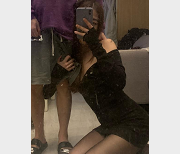 贴吧换图：前女友自拍视图曝光