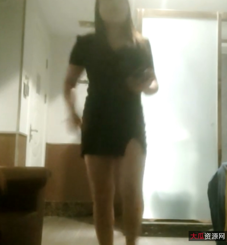 独家4.10新更足浴按摩会所凯迪拉克漂亮师傅被袭被互动视频曝光!2.50GB+11v