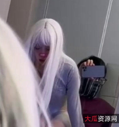 指挥指教白毛小小狗镜玩弄榨汁奴隶进入某处宫腔MRTU400M精彩视频