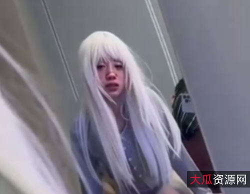 指挥指教白毛小小狗镜玩弄榨汁奴隶进入某处宫腔MRTU400M精彩视频