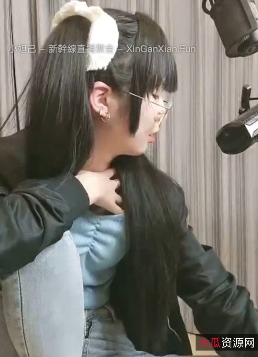 28v30.5g专属小女友：小明的多彩视频世界