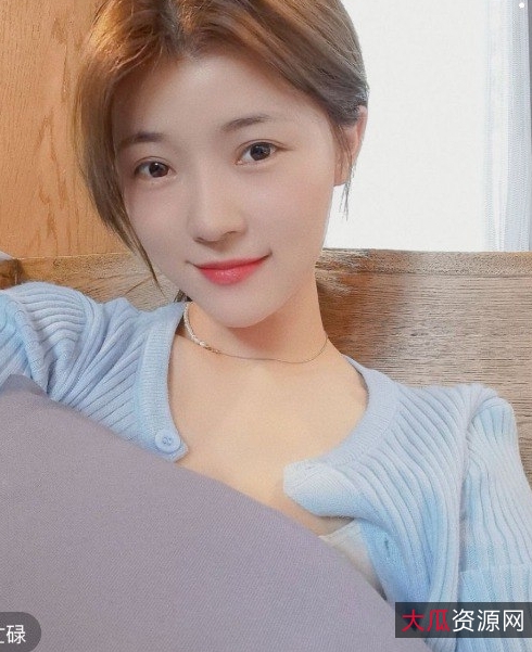 luo+liao交流群热议！一字马舞蹈录屏视频曝光，颜值高低各异，多人展示资源丰富